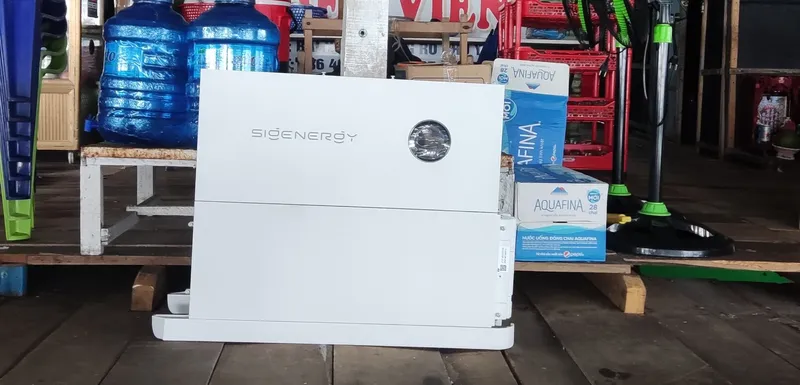 Sản phẩm z4921949069796_3070e1d192af3e8c1778410c2c3bb8f6 — Công Ty Cổ Phần UNISOLAR — MST 0312497147