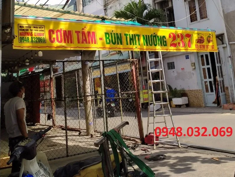 Sản phẩm mai che di dong quan com 237 pham van chieu (3) — Mái Che Hùng Linh - Công Ty TNHH Sản Xuất Thương Mại Dịch Vụ Quảng Cáo Hùng Linh — MST 0312540321