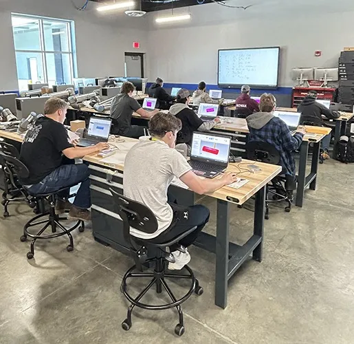 Sản phẩm 1775449434 single_news2 classroommastercam2026 — Công Ty TNHH Giải Pháp Kỹ Thuật Cam Mech — MST 0312648371