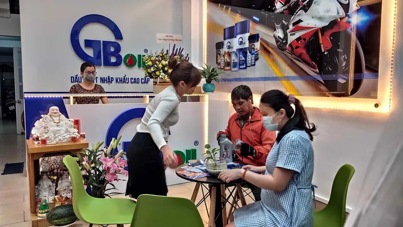 Sản phẩm GB oil tư vấn khách hàng — Công Ty Cổ Phần Đầu Tư Sản Xuất Và Kinh Doanh GB OIL — MST 0312727601