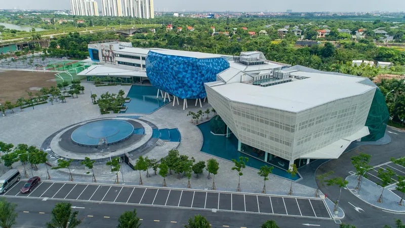 Sản phẩm 1595306612 351574641 tr ng i h c anh qu c vi t nam buv ndash ecopark ndash hn — Công Ty TNHH Thương Mại Dịch Vụ Vật Liệu Và Thiết Bị Vĩnh Phú — MST 0312818922