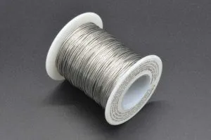 Sản phẩm thiec han 60 40 la gi 0 300x199 — Thiếc Hàn TH - Công Ty TNHH Kỹ Thuật Điện Tử TH — MST 0312859051