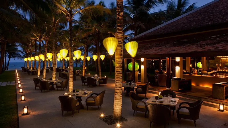 Sản phẩm The Nam Hai Resort Bar — Bàn Ghế Giả Mây Home & Garden Decor - Công Ty TNHH Home & Garden Decor — MST 0312863185