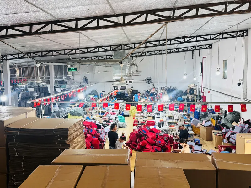 Sản phẩm z695621345571611c22427ffd63f21a14a365e7548e41e 1763471976 — Công Ty TNHH Sản Xuất Thương Mại Togo Bags — MST 0312979479