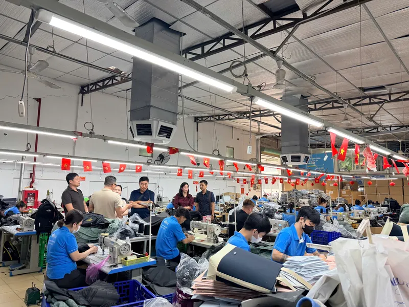 Sản phẩm z7751147504209b12df5d0d54748e4aa55f61bc39ee8db 1776849505 — Công Ty TNHH Sản Xuất Thương Mại Togo Bags — MST 0312979479