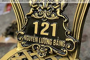 Sản phẩm Bien so nha phong cach chau au bia 300x200 — Đúc Gang Thép Miền Nam - Công Ty TNHH Đúc Gang Thép Miền Nam — MST 0313074842