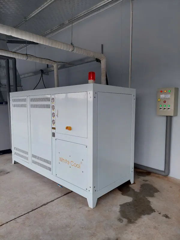 Sản phẩm z6714384152975_4c5caa2bc9ebd3a5c2f5c47a3fa3155d — Máy Làm Lạnh Nước Chiller Đại Tín - Công Ty TNHH Thiết Bị Công Nghiệp Đại Tín — MST 0313180343