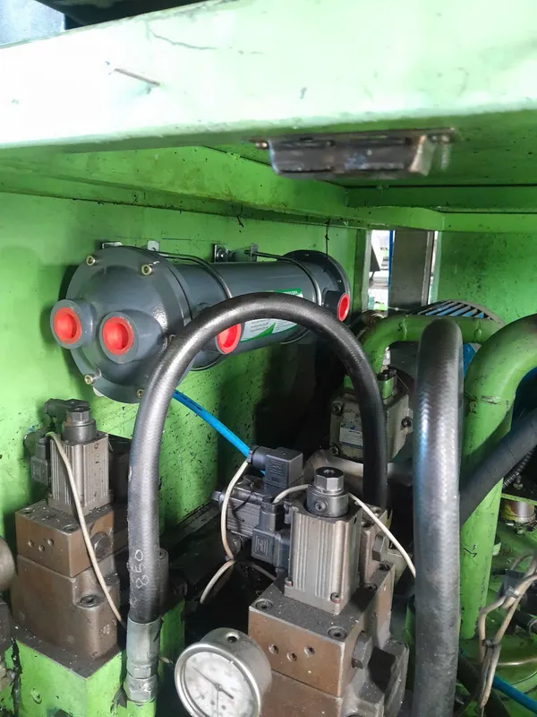 Sản phẩm z6980047083384_280cfb6b2782af923e2e91df2bb0e0fc — Máy Làm Lạnh Nước Chiller Đại Tín - Công Ty TNHH Thiết Bị Công Nghiệp Đại Tín — MST 0313180343