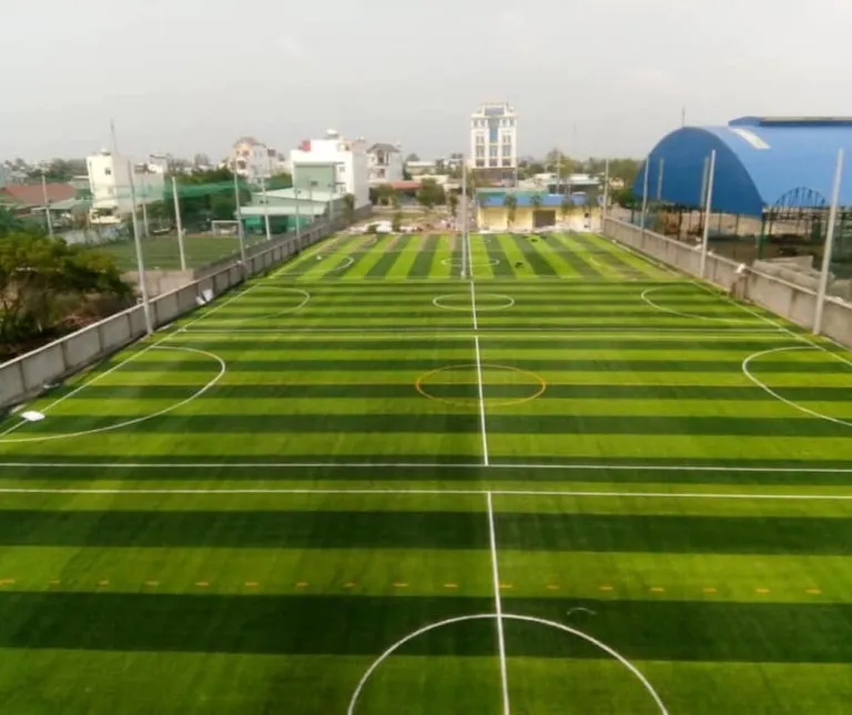 Sản phẩm 14lap dat san bong co nhan tao 768x644 — Công Ty TNHH Sản Xuất Thương Mại Và Đầu Tư Thiên Thành — MST 0313192765