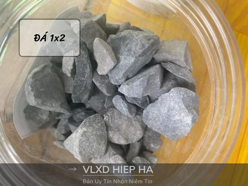 Sản phẩm Dá 1x2 den — Vật Liệu Xây Dựng Hiệp Hà - Công Ty TNHH Một Thành Viên Vật Liệu Xây Dựng Hiệp
Hà — MST 0313200279