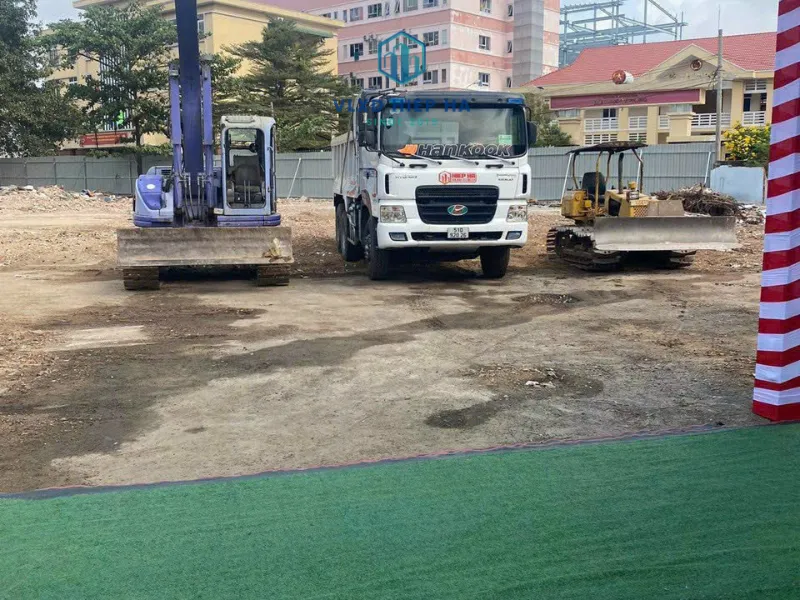 Sản phẩm cho thue xe co gioi — Vật Liệu Xây Dựng Hiệp Hà - Công Ty TNHH Một Thành Viên Vật Liệu Xây Dựng Hiệp
Hà — MST 0313200279