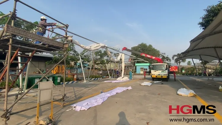 Sản phẩm Mai che bai xe bat cang pvdf 7 — Mái Che Hoàng Gia - Công Ty TNHH Tự Động Hóa Hoàng Gia — MST 0313347708