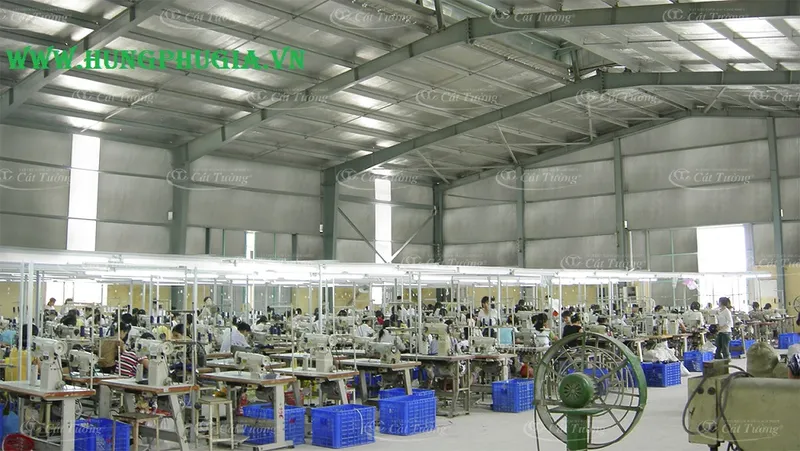 Sản phẩm cach nhiet cat tuong cho nha xuong — Công Ty TNHH Thương Mại Dịch Vụ Phát Triển Việt Hưng — MST 0313417024
