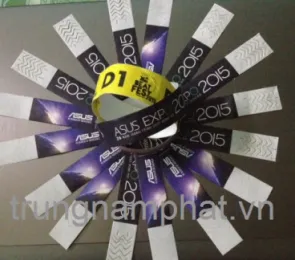 Sản phẩm vongdeotaybanggiaytyvek 1764725691.png — Công Ty TNHH Sản Xuất Thương Mại In ấn Trung Nam Phát — MST 0313420251