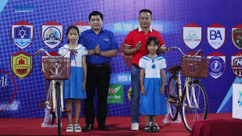 Văn phòng Công Ty Thiết Kế Xây Dựng Kiến Trúc Hoàng Gia #2 — MST 0313459070