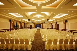 Sản phẩm trung tam hoi nghi 3 300x200 — Công Ty TNHH TTax — MST 0313530037