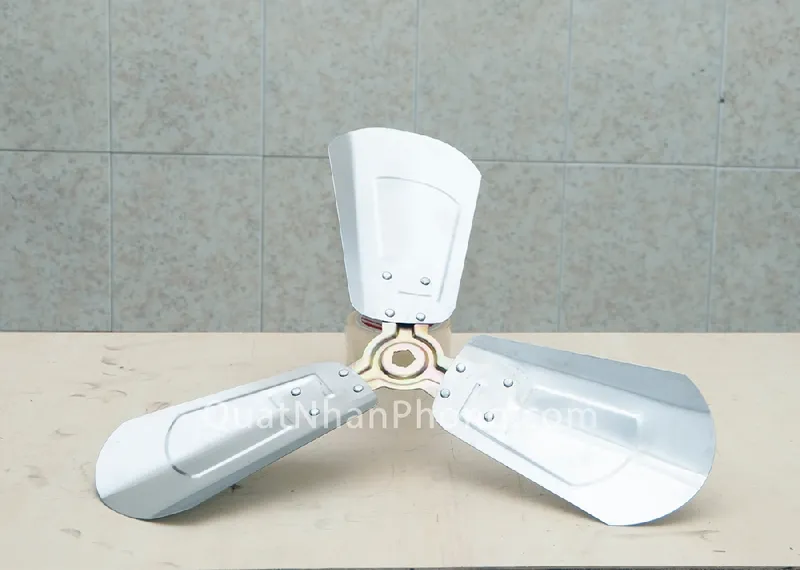 Sản phẩm canh quat huong truc inox 3 la — Công Ty TNHH Quạt Phong Thuận — MST 0313585195
