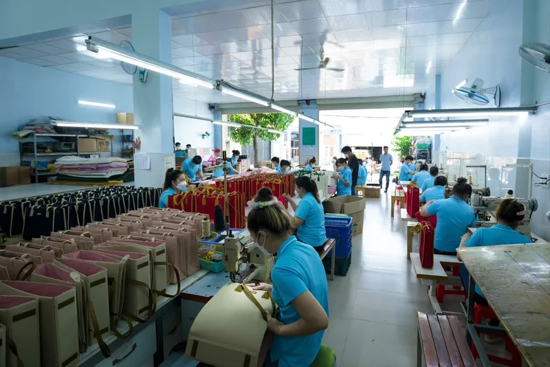 Sản phẩm img new 5 — Đồ Da Hoàng Nhật - Công Ty TNHH Sản Xuất Đầu Tư May Da Hoàng Nhật — MST 0313619214