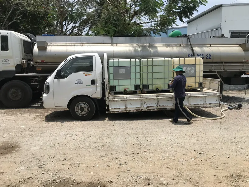 Sản phẩm z5568491098172 4f814aac2154c324d7cafd059bc05e60 — Cồn Gạo Lan Hoàng Thảo - Công Ty TNHH Lan Hoàng Thảo — MST 0313647074