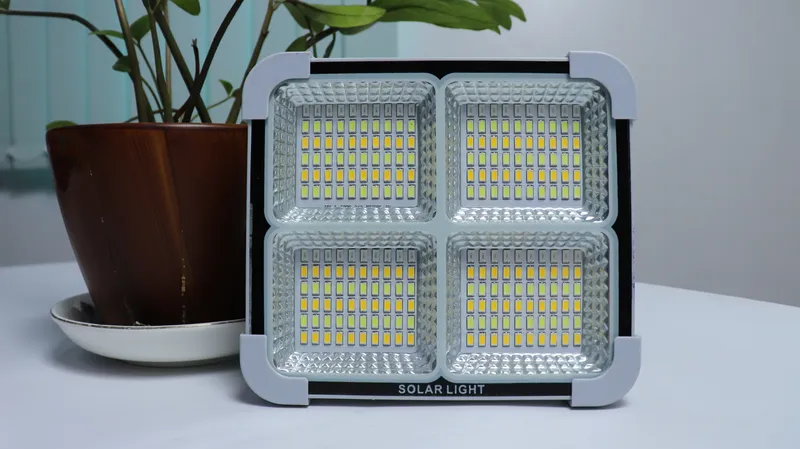 Sản phẩm IMG_0200 — Đèn LED Hoàng Gia - Công Ty TNHH Phát Triển Công Nghệ Cao Hoàng Gia — MST 0313654000