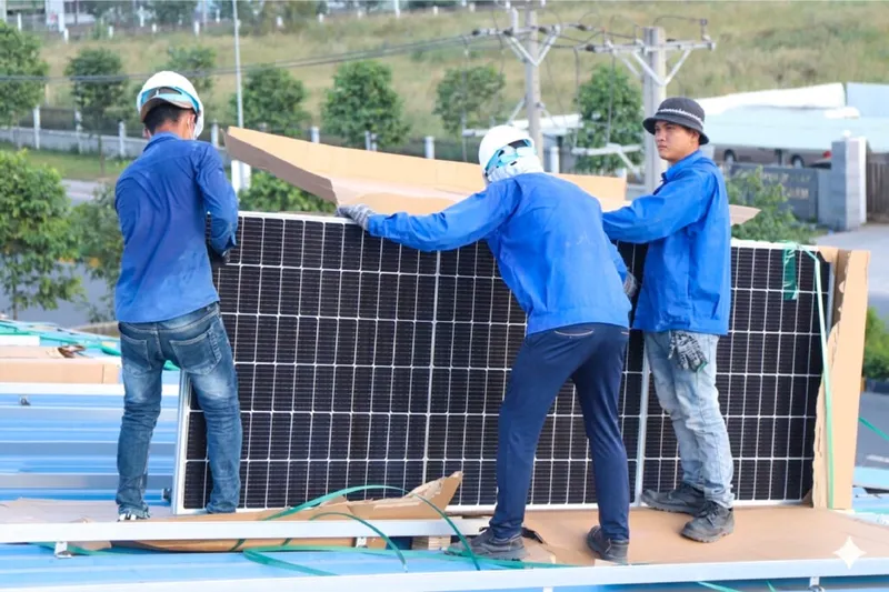 Sản phẩm 2 04 1024x682 — Đèn LED Hoàng Gia - Công Ty TNHH Phát Triển Công Nghệ Cao Hoàng Gia — MST 0313654000
