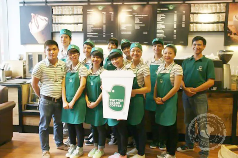 Sản phẩm dong phuc nha hang 7 — Đồng Phục An Việt - Công Ty TNHH Sản Xuất Thương Mại Thiết Kế An Việt — MST 0313668726