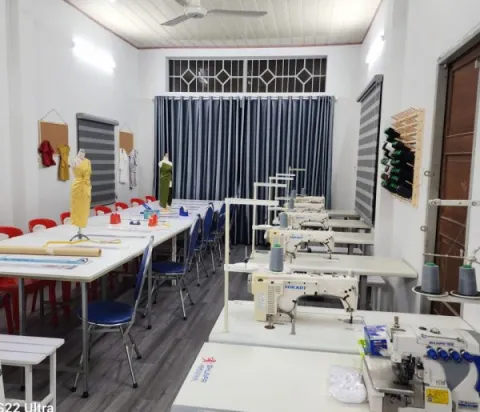 Sản phẩm z42731042298750859466b0a46ea6fcf1b0a28ca78e4e7 600x600 1758264933.jpg — Công Ty TNHH Một Thành Viên Công Nghệ May Thành Công — MST 0313691732