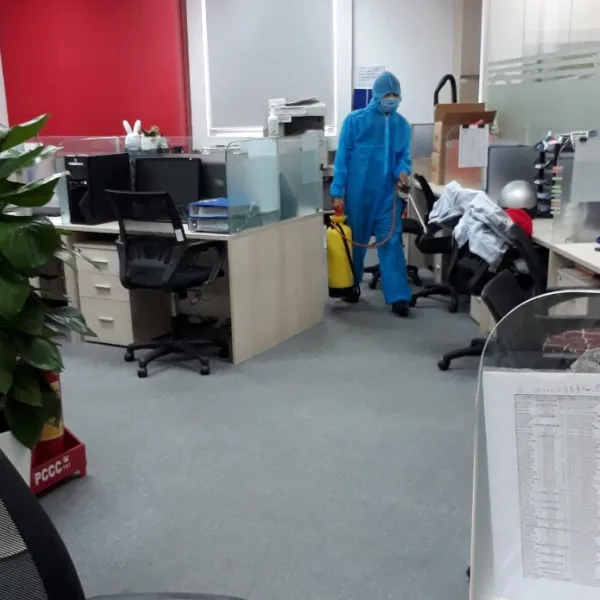 Sản phẩm ve sinh cong nghiep Hoang Vu Phong 4 — Công Ty TNHH Thương Mại Dịch Vụ Hoàng Vũ Phong — MST 0313713048