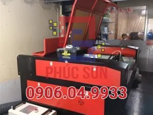 Sản phẩm may cat larser quang cao 1390 cong suat 100w 4 300x225 — Công Ty TNHH Sản Xuất Thương Mại Dịch Vụ Và Quảng Cáo Phúc Sơn — MST 0313740436