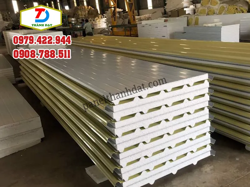 Sản phẩm ton xop cach nhiet 3 lop chong nong — Công Ty TNHH Cách Nhiệt Cách Âm Thành Đạt — MST 0313779779