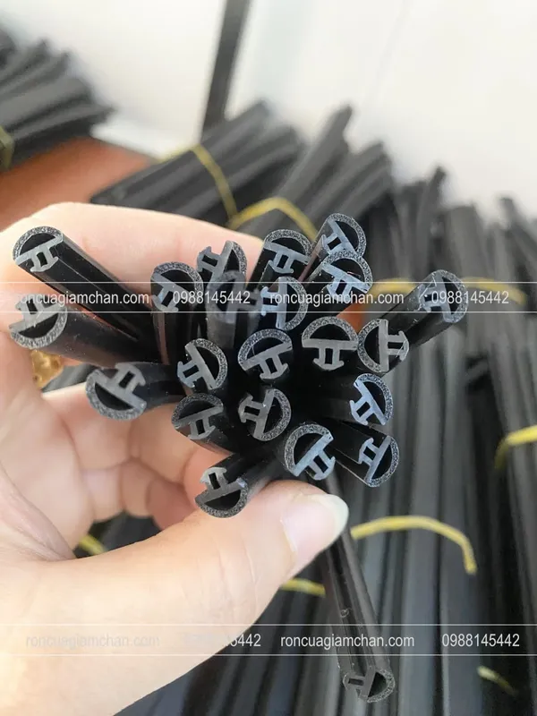 Sản phẩm gioang khung bao omega min — Ron Tạ Nguyễn Phát - Công Ty TNHH SX TM Tạ Nguyễn Phát — MST 0313845005