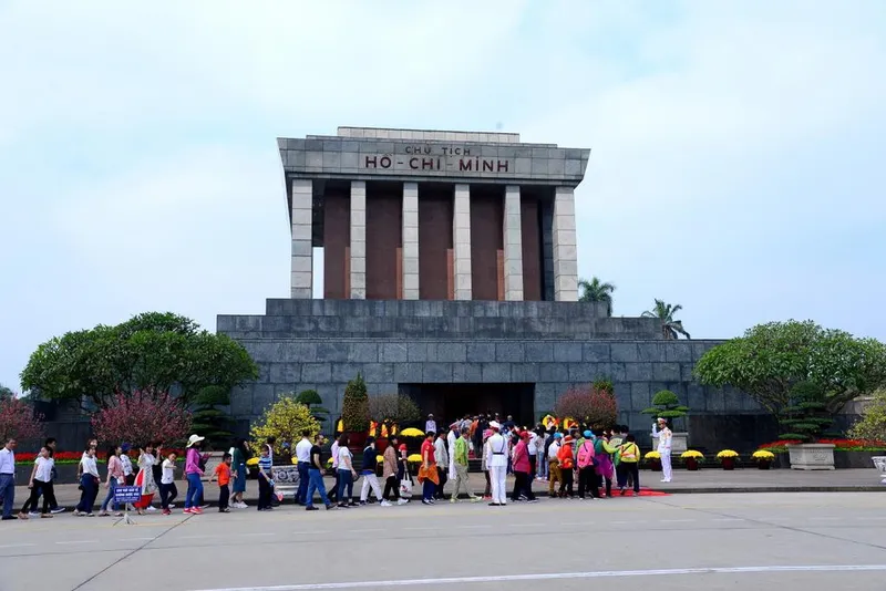 Sản phẩm LANGCHUTICH — SaigonQueen Travel - Công Ty TNHH Du Lịch Truyền Thông Và Sự Kiện SaigonQueen — MST 0313892005