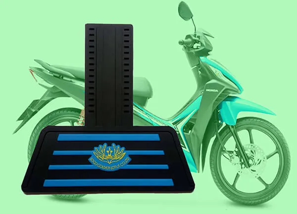 Sản phẩm Tấm chắn đinh xe máy màu đen có tấm chắn in hai lớp sọc xanh dương hoa xanh dương — Logo Nhựa Dẻo Sen Vàng - Công Ty TNHH Một Thành Viên Logo Sen Vàng — MST 0313990997