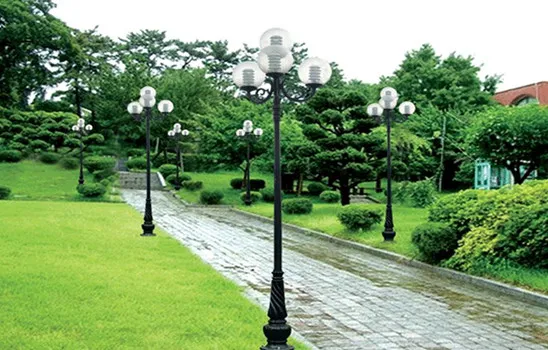 Sản phẩm Cot den chieu sang cong vien1 — Công Ty TNHH SX TM DV XNK Chiếu Sáng Việt Nam — MST 0314180579
