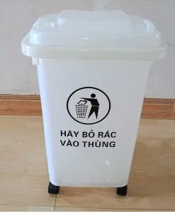 Sản phẩm thung rac y te 60l trang 247x300 — Công Ty TNHH Sản Xuất Việt Xanh — MST 0314192630