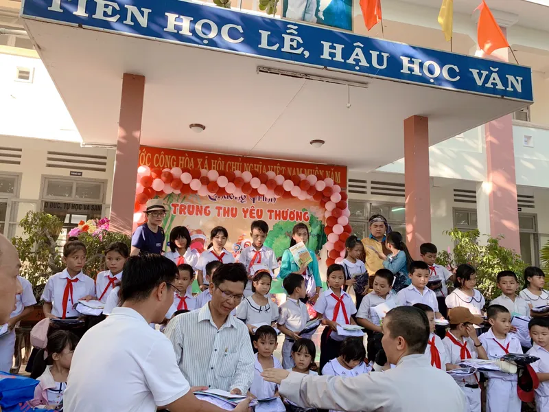 Sản phẩm z2103917798510_7301a7dc0a9f640995020ddd059fec15 — Công Ty TNHH Golden Label Việt Nam — MST 0314279391