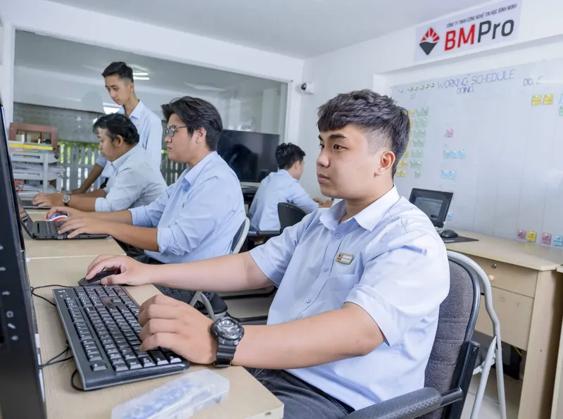 Sản phẩm 1_DSF8561 scaled — Công Ty TNHH Công Nghệ Tin Học Bình Minh — MST 0314326926