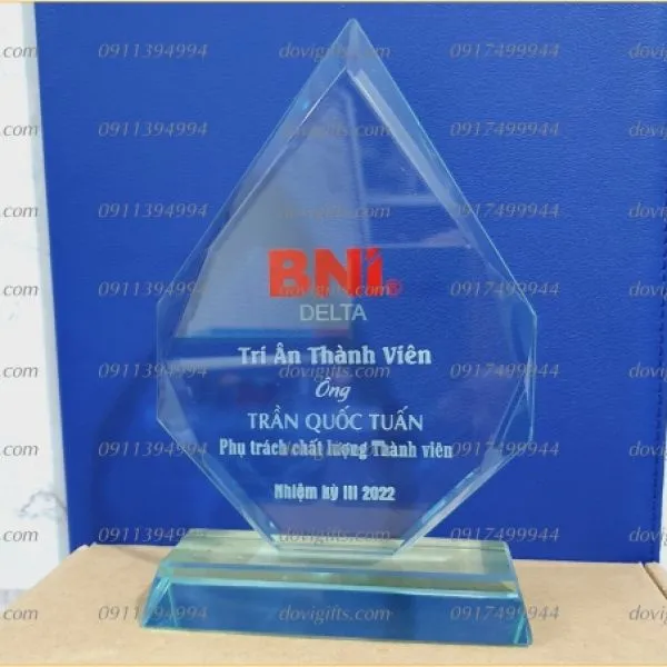 Sản phẩm bieutrungthuytinh15 — Quà Tặng DOVIGIFTS - Công Ty TNHH Sản Xuất Và Thương Mại Đồng Viên — MST 0314352429