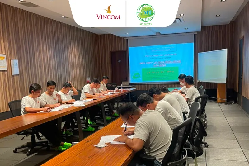 Sản phẩm doi tac vincom bia 02 — Công Ty TNHH Đào Tạo Và Tư Vấn An Toàn MT — MST 0314386749