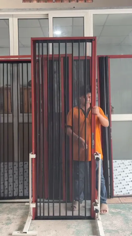 Sản phẩm cua xep la nhom vach luoi van go 2 — Cửa Lưới Nữ Hoàng - Công Ty TNHH Cửa Lưới Nữ Hoàng — MST 0314408600