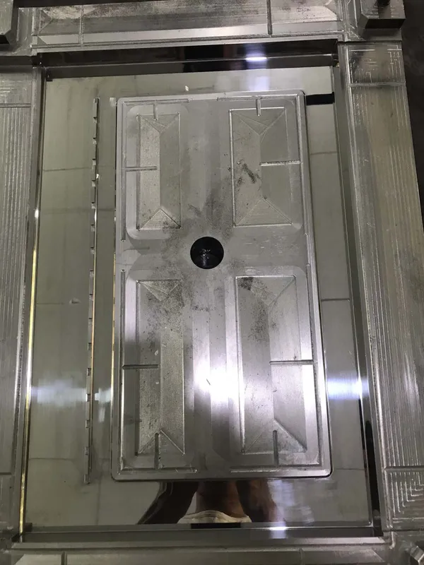 Sản phẩm gia cong khuon mau 38 — Xử Lý Bề Mặt Đánh Bóng Khuôn Mẫu ST -TECH - Công Ty TNHH ST -TECH — MST 0314427240