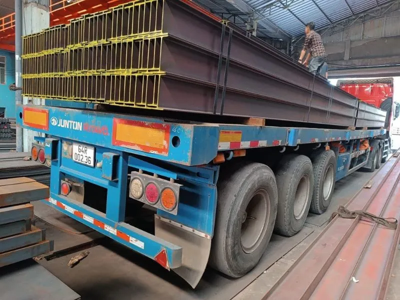 Sản phẩm Thep hinh Posco xuat tai kho ve du an tai Dong Thap — Công Ty TNHH TM DV Vật Liệu Xây Dựng Đông Dương SG — MST 0314451282