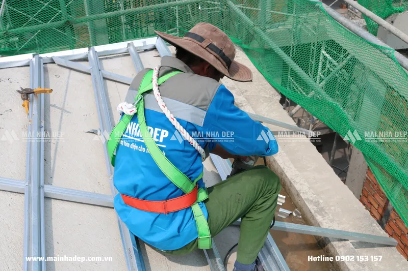 Sản phẩm thi cong he khung keo mai nha dep — Công Ty TNHH Mái Nhà Đẹp — MST 0314465912