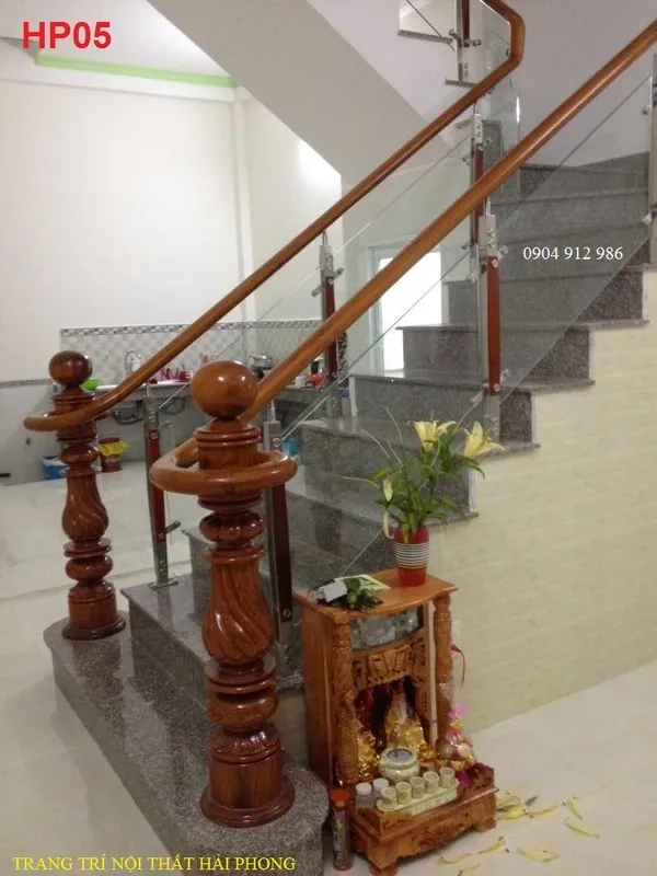 Sản phẩm cau thang kinh 4 — Công Ty TNHH Xây Dựng Và Trang Trí Nội Thất Hải Phong — MST 0314474018