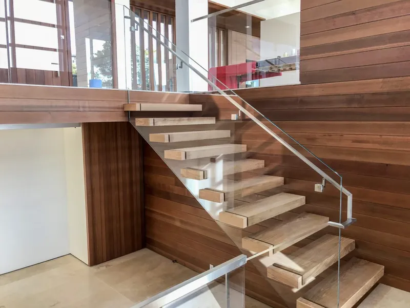 Sản phẩm glass staircase railing 1184x888 — Công Ty TNHH Xây Dựng Và Trang Trí Nội Thất Hải Phong — MST 0314474018