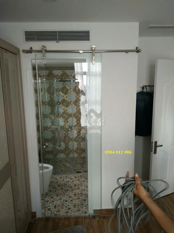 Sản phẩm phong tam kinh cua truot 3 — Công Ty TNHH Xây Dựng Và Trang Trí Nội Thất Hải Phong — MST 0314474018