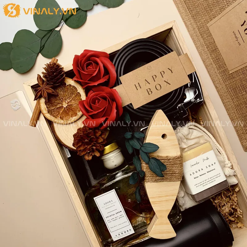 Sản phẩm QT M19 gratitude box set qua tang tri an khach hang dep 11 scaled — Quà Tặng Vinaly - Công Ty Cổ Phần Sản Xuất Và Thương Mại Vinaly — MST 0314492680