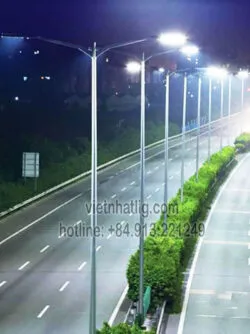 Sản phẩm Tru den chieu sang cao doi 250x334 — Công Ty TNHH Sản Xuất Thương Mại Dịch Vụ Kỹ Thuật Việt Nhật — MST 0314495466
