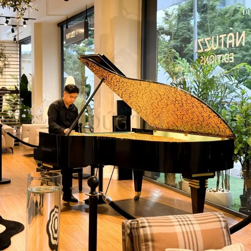 Sản phẩm Ky thuat vien sua dan cua Duc Tri Piano Boutique — Nhạc Cụ Đức Trí - Công Ty TNHH Âm Nhạc Đức Trí — MST 0314524702