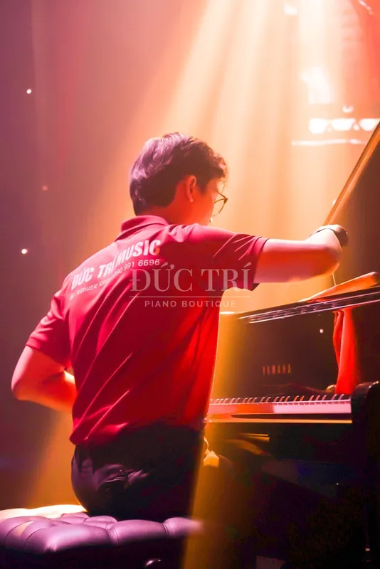 Sản phẩm Ky thuat vien dung piano duc tri — Nhạc Cụ Đức Trí - Công Ty TNHH Âm Nhạc Đức Trí — MST 0314524702